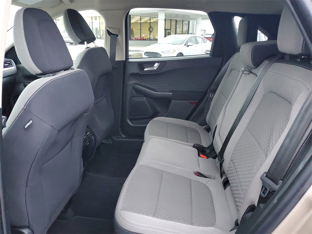 Used 2020 Ford Escape SE image 29