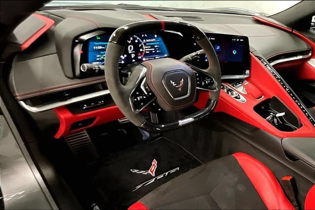 Used 2024 Chevrolet Corvette Z06 RWD image 17