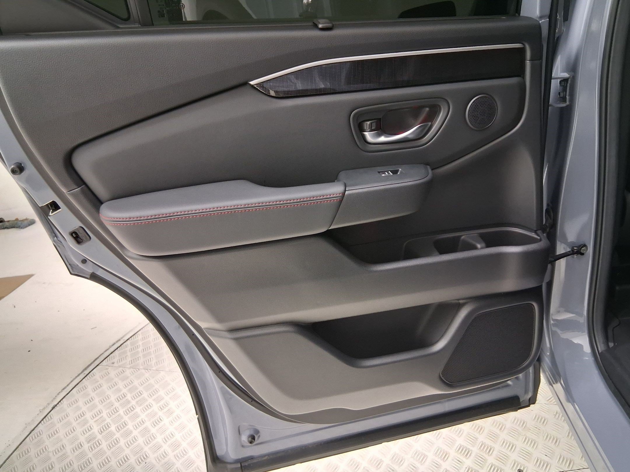 Used 2025 Honda Pilot Black Edition image 22