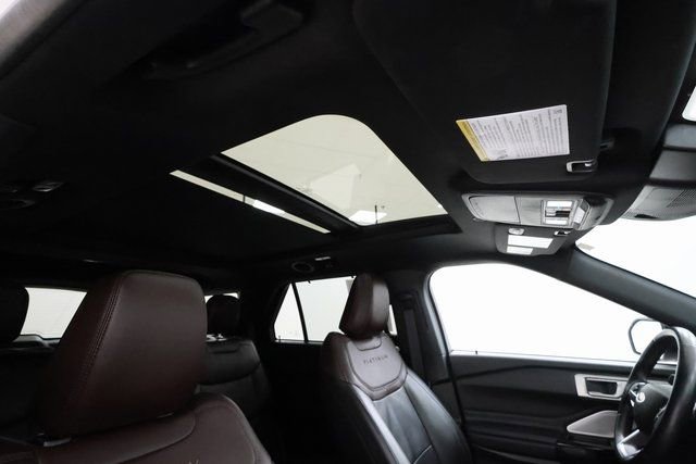 Used 2023 Ford Explorer Platinum w/ Premium Technology Package image 22