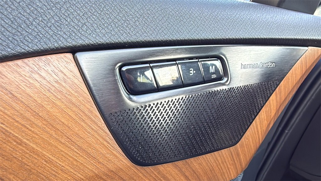 Certified 2024 Volvo XC90 T8 Plus w/ Protection Package Premier image 15