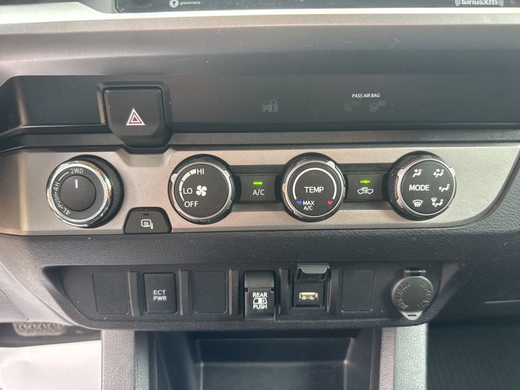Used 2020 Toyota Tacoma SR5 w/ Blackout Package AWD/4WD image 15