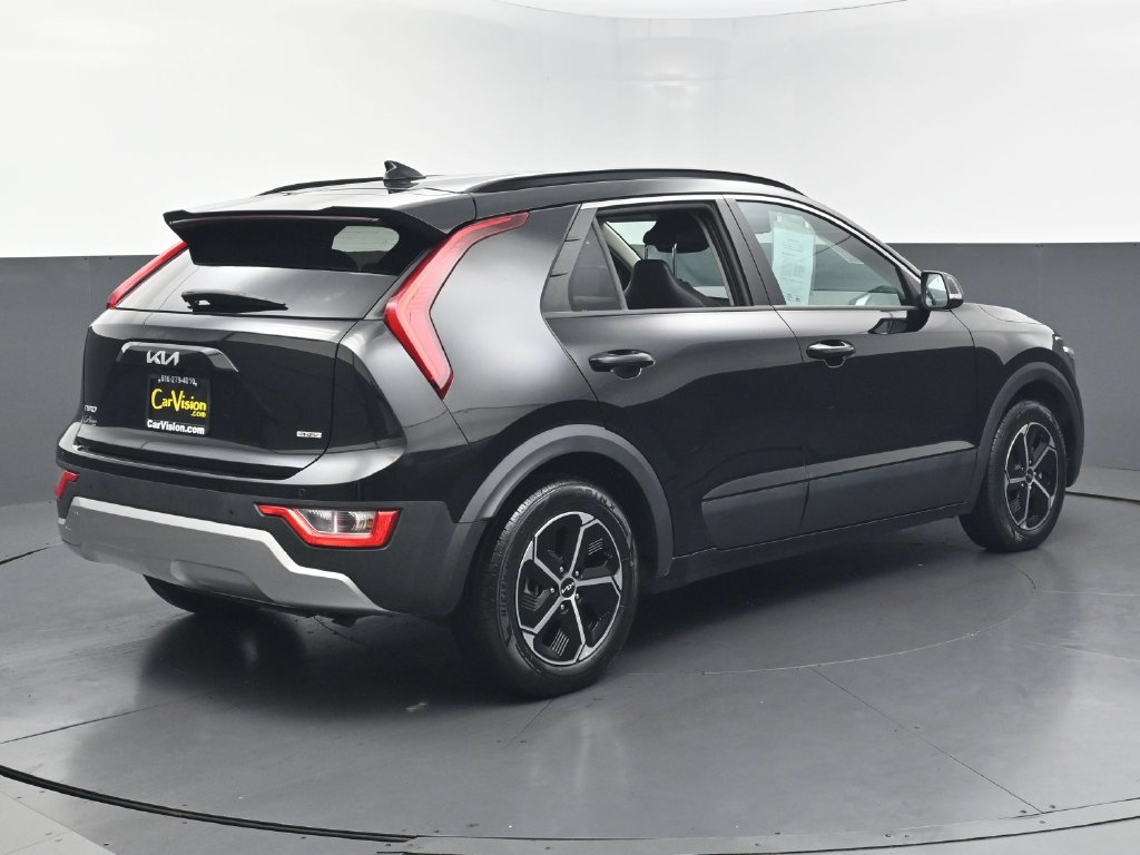 Used 2023 Kia Niro EX FWD image 5