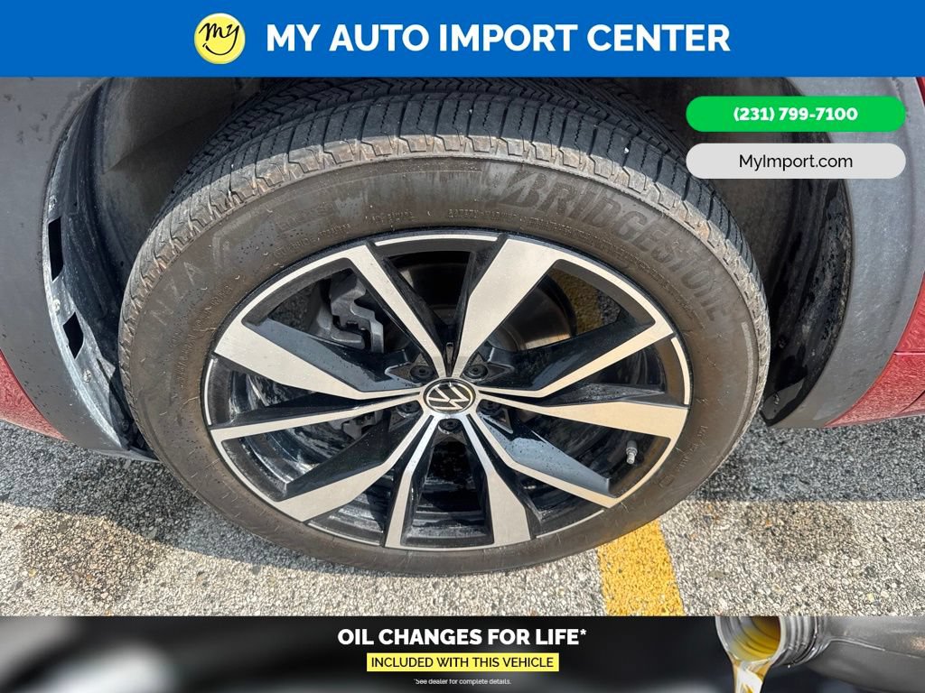 Used 2025 Volkswagen Atlas SEL Premium R-Line AWD/4WD image 9