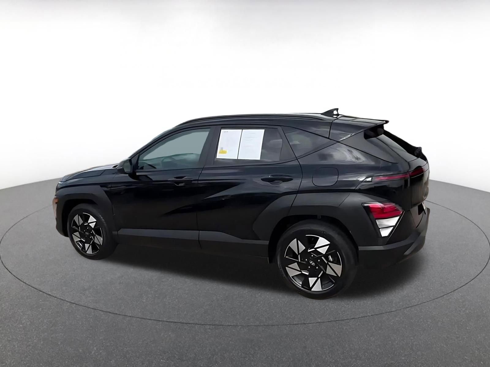 Used 2025 Hyundai Kona SEL image 10