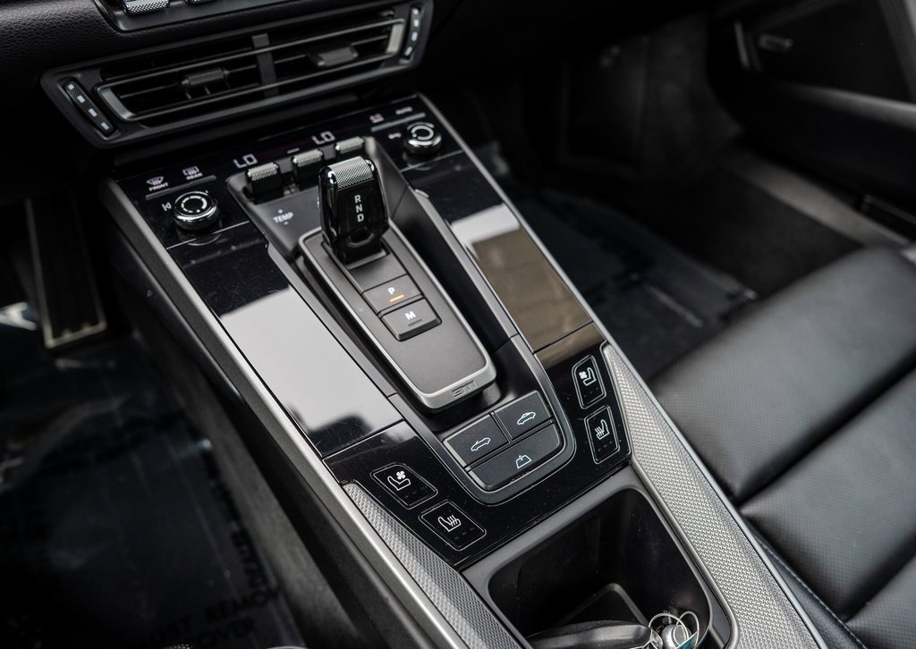 Used 2024 Porsche 911 Carrera image 14