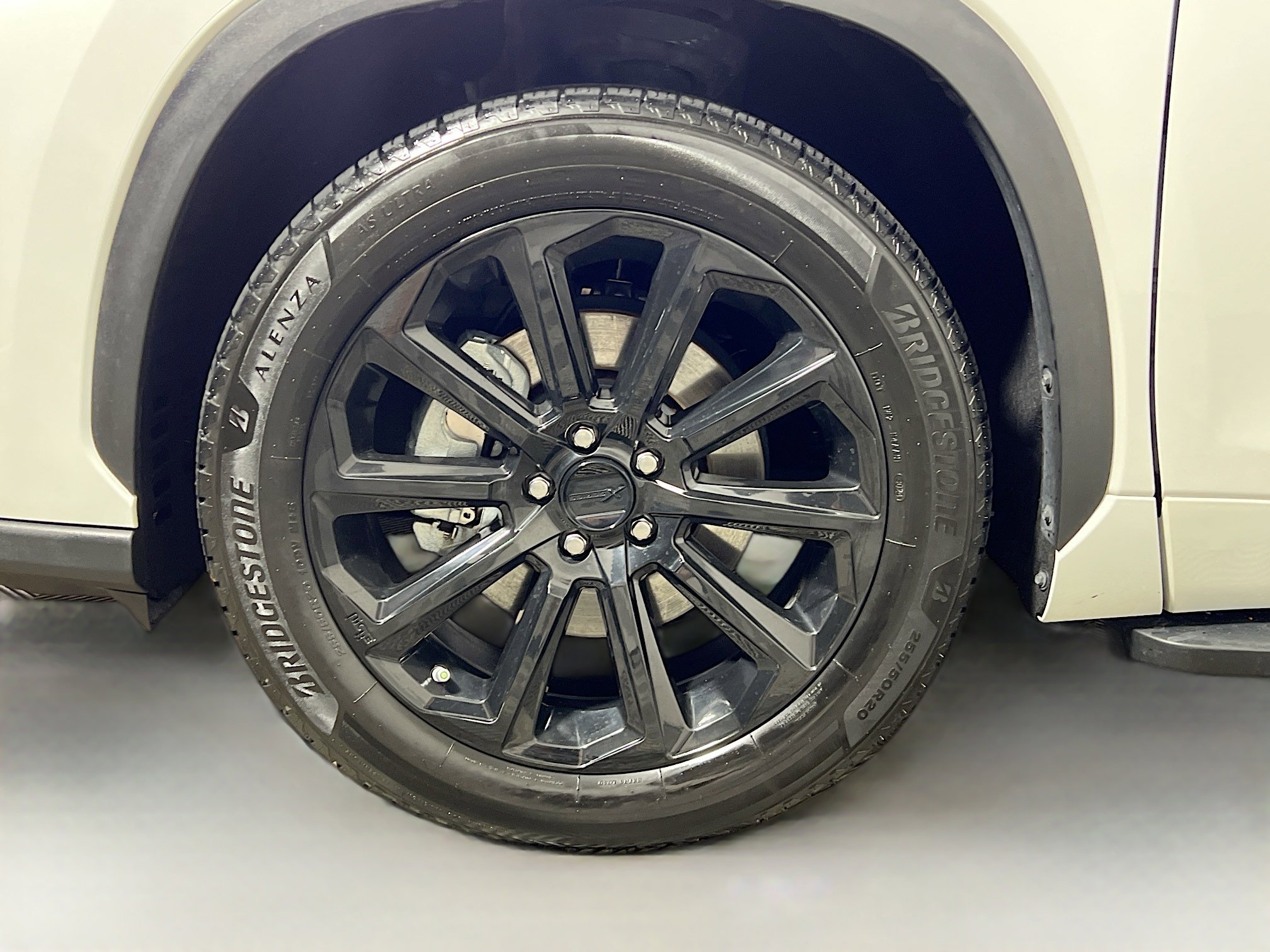 Used 2023 Toyota Highlander XLE image 14