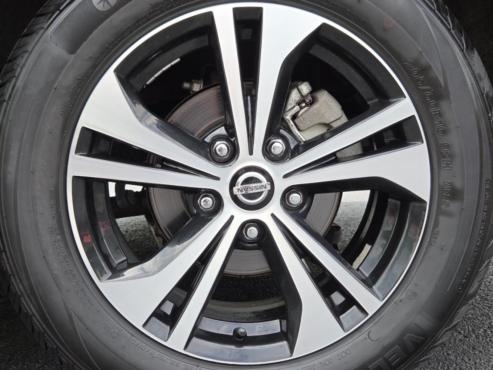 Used 2023 Nissan Sentra SV FWD image 10