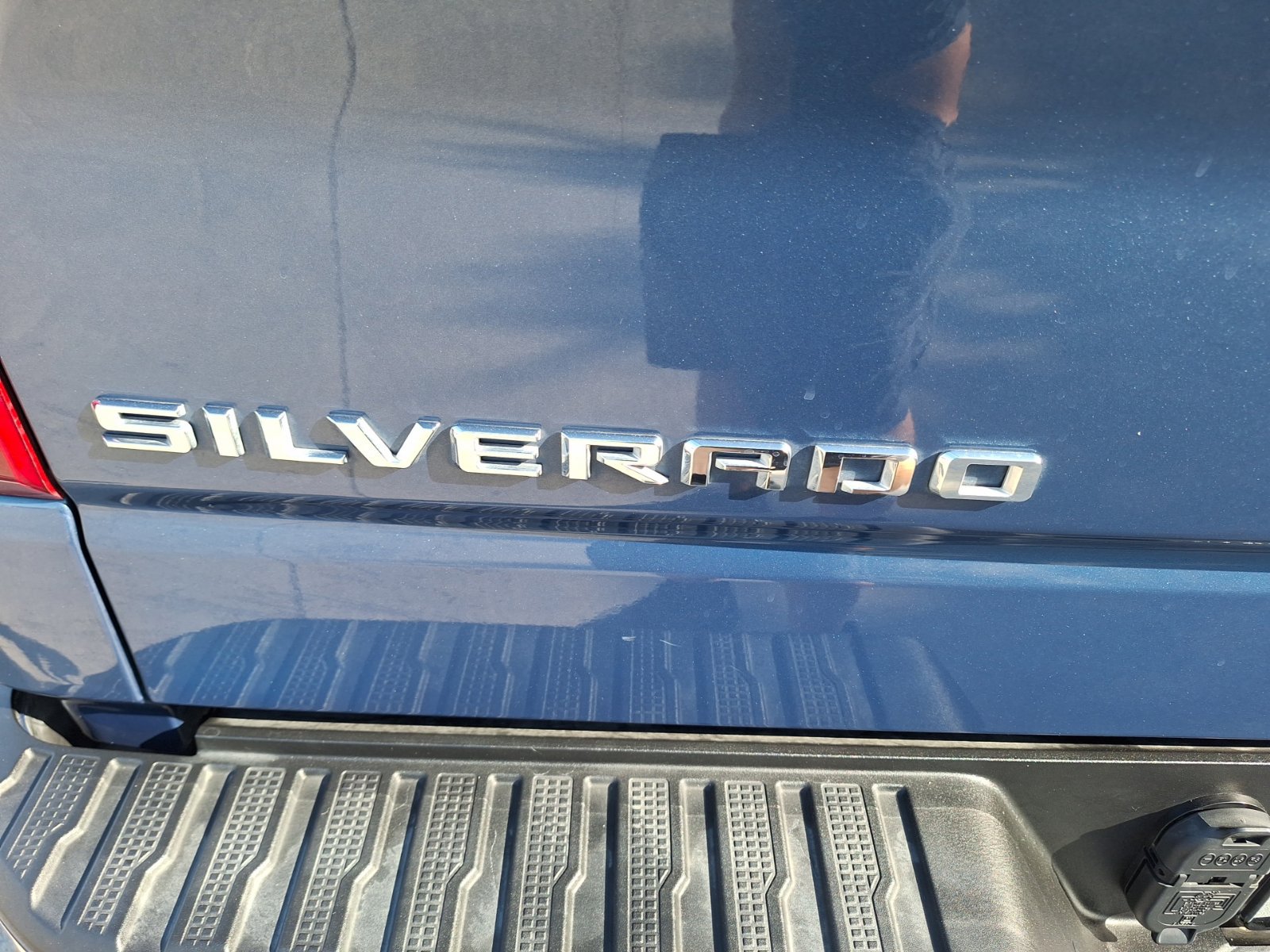Used 2024 Chevrolet Silverado 1500 RST AWD/4WD image 13