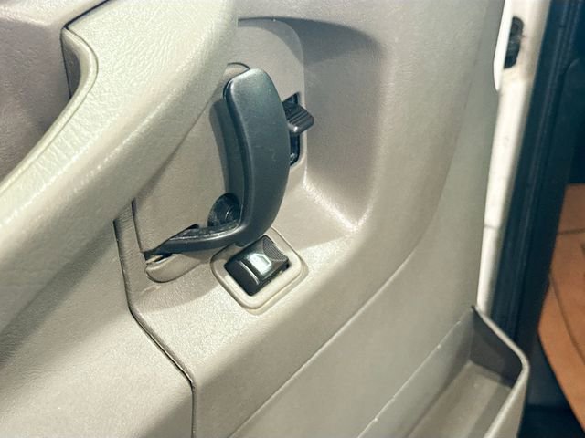 Used 2014 Chevrolet Express 1500 image 17