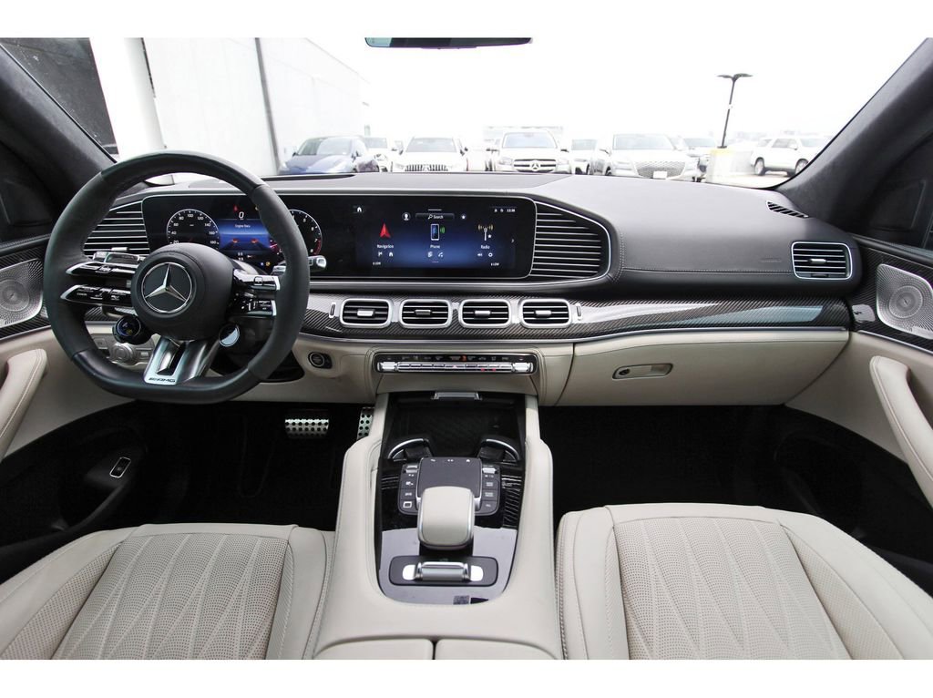Used 2025 Mercedes-Benz GLS 63 AMG 4MATIC image 8