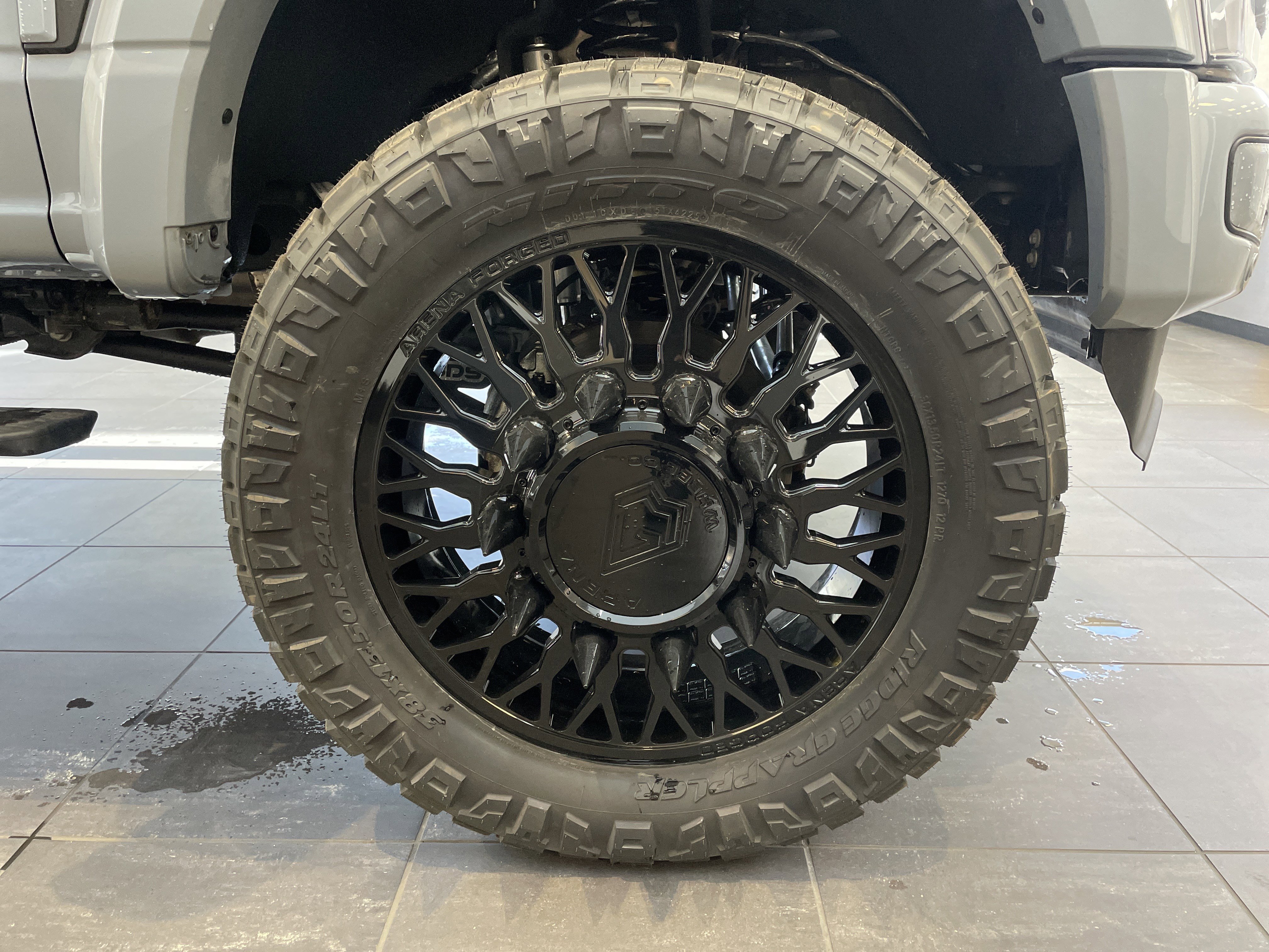 Used 2025 Ford F450 Platinum w/ Platinum Plus Package image 12