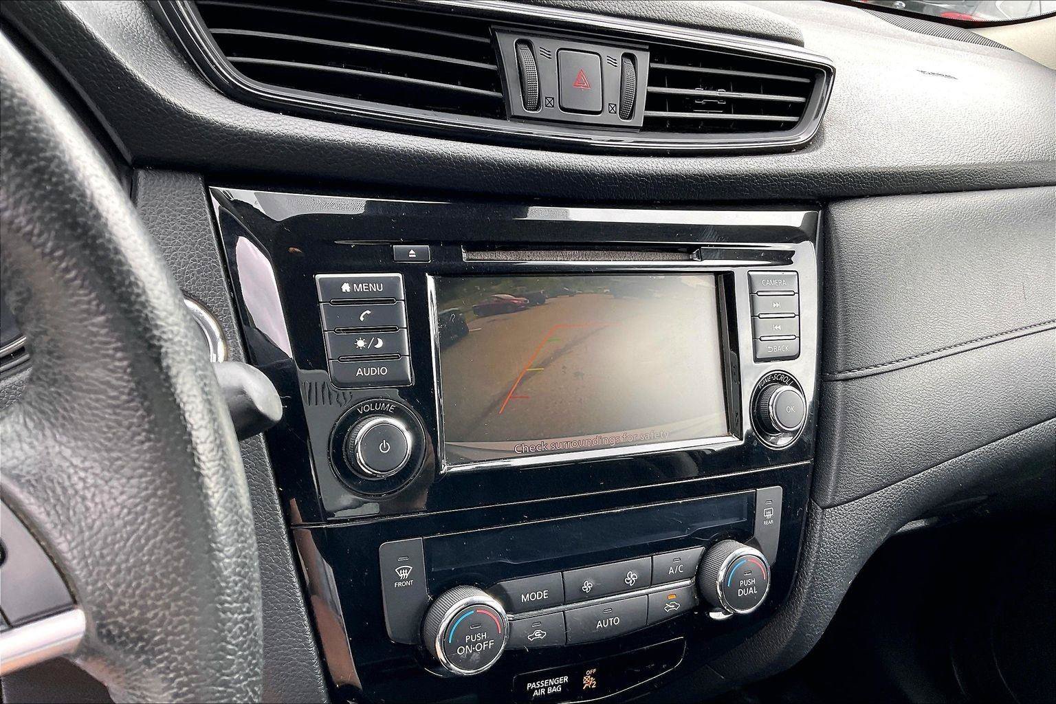 Used 2020 Nissan Rogue SV FWD image 21