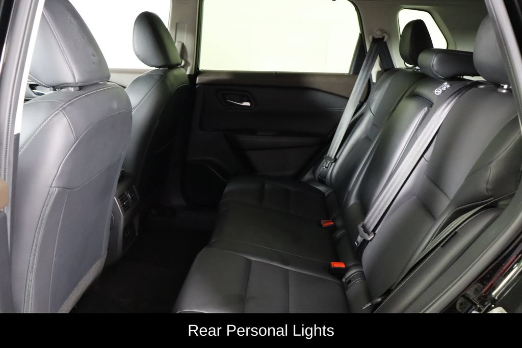 Used 2023 Nissan Rogue SV w/ SV Premium B Package FWD image 16