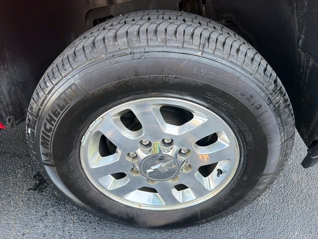 Used 2011 Chevrolet Silverado 2500 LTZ w/ LTZ Plus Package AWD/4WD image 12