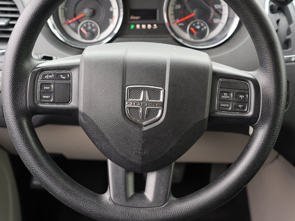 Used 2018 Dodge Grand Caravan SE w/ UConnect Hands-Free Group FWD image 22