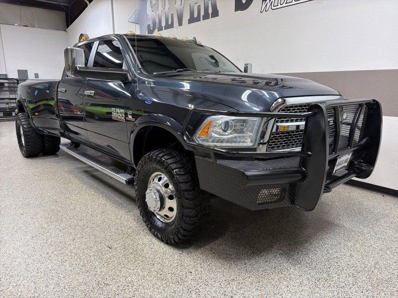 Used 2015 RAM 3500 Laramie w/ Convenience Group AWD/4WD image 31