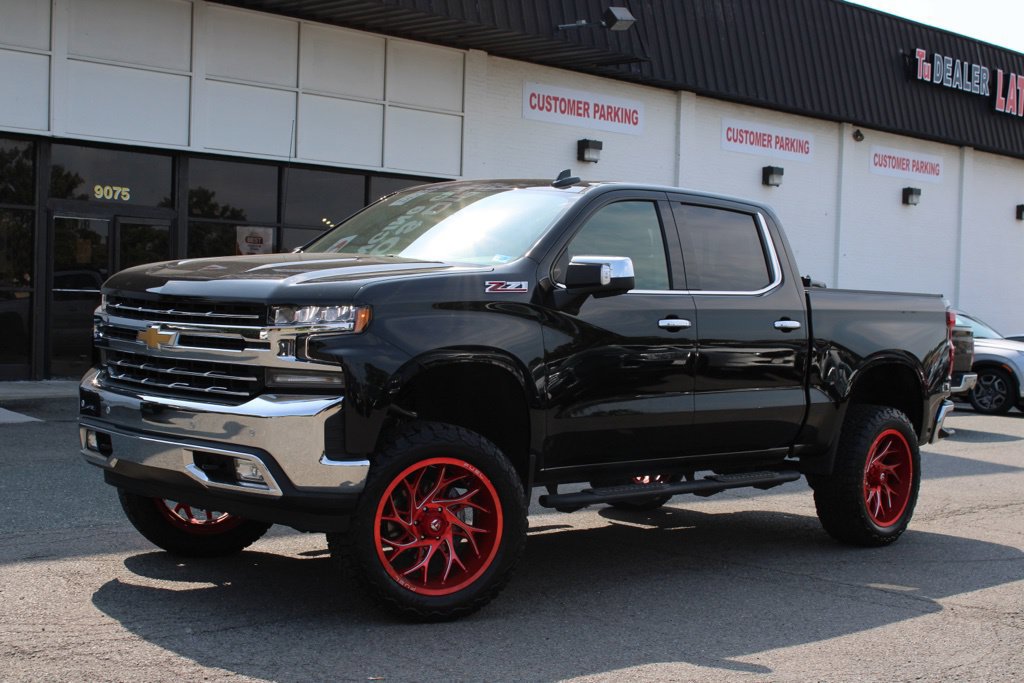 Used 2022 Chevrolet Silverado 1500 LTZ AWD/4WD image 2