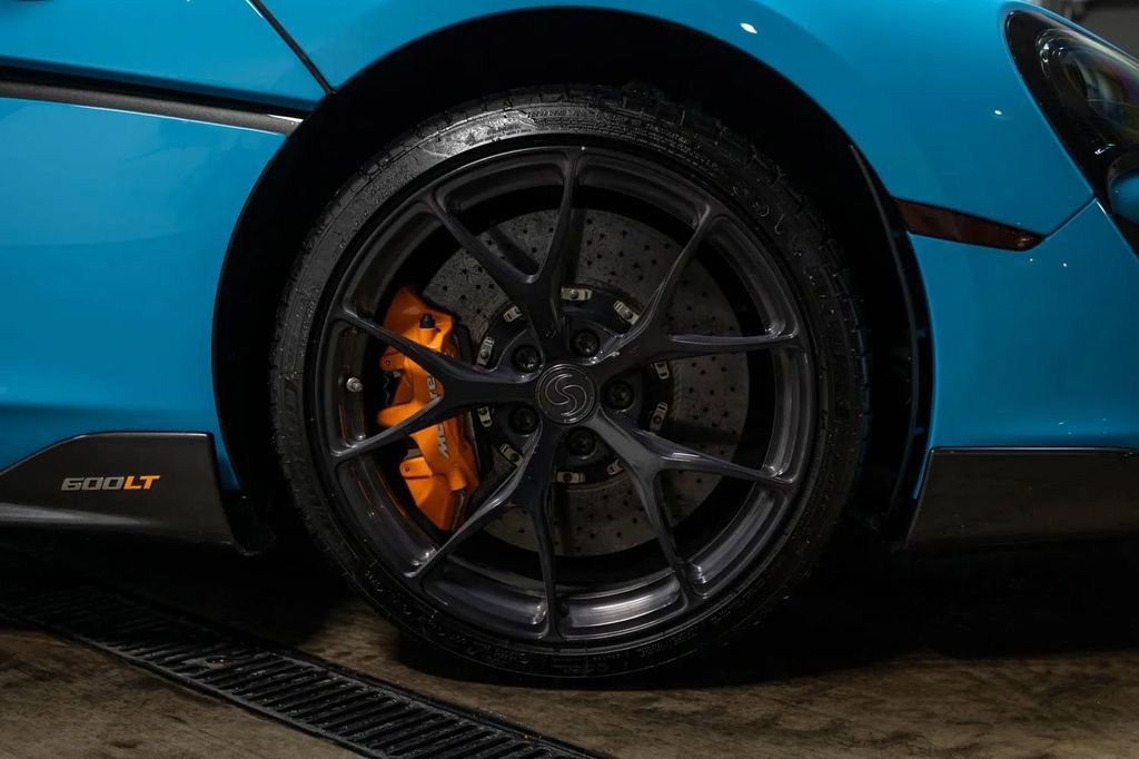 Used 2020 McLaren 600LT Spider image 9