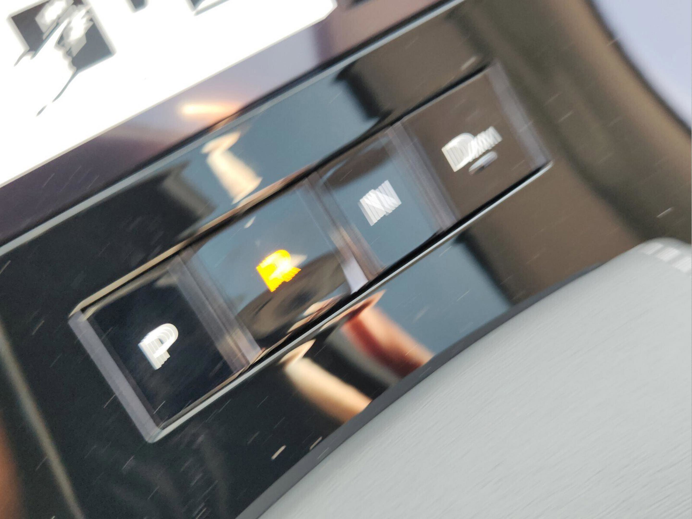 New 2025 INFINITI QX80 Pure w/ Cargo Package image 20