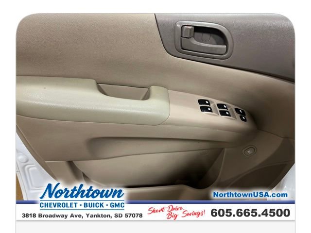 Used 2012 Kia Sedona LX image 10