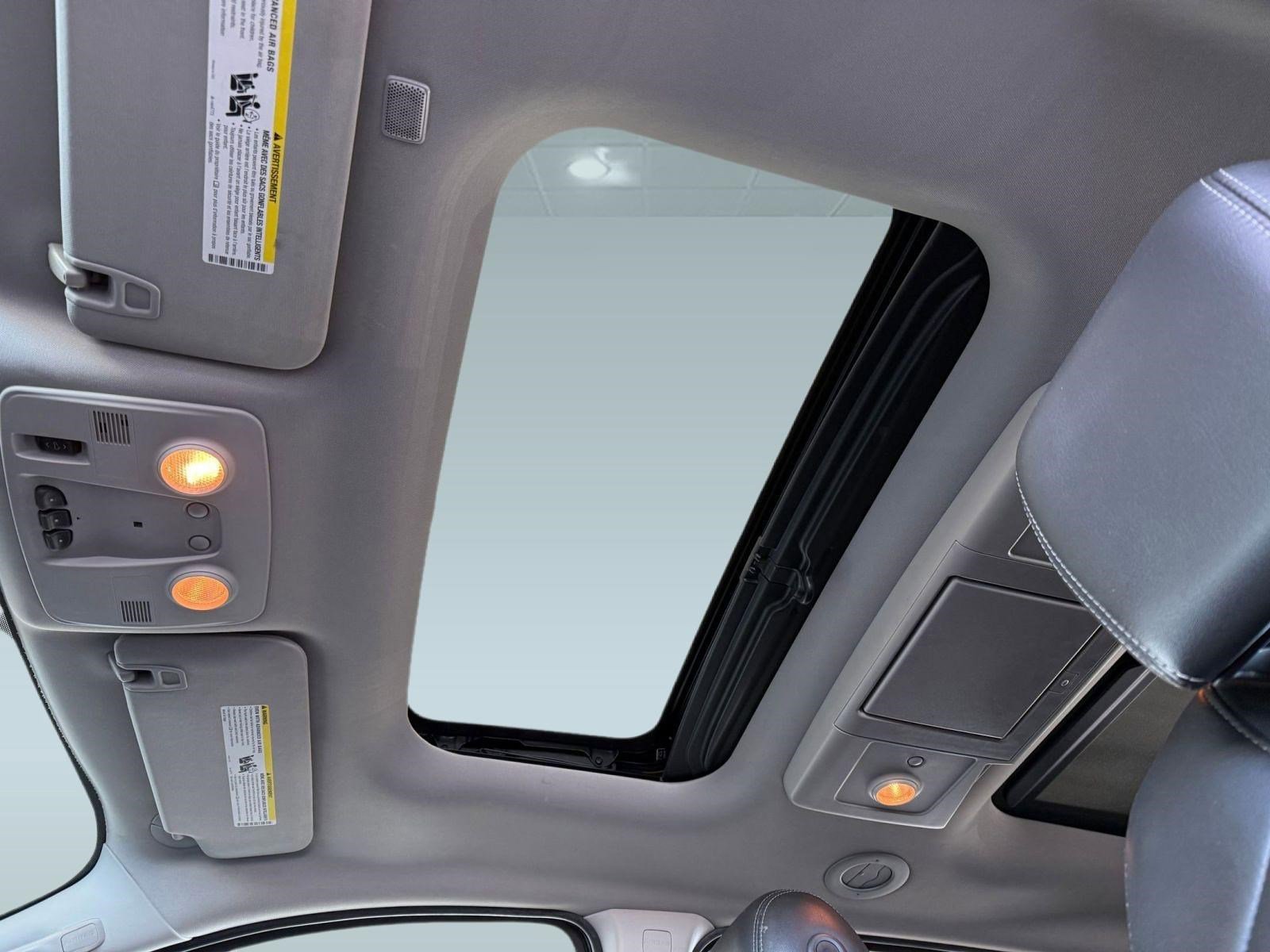 Used 2015 GMC Acadia Denali image 29