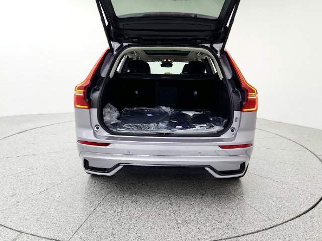 New 2026 Volvo XC60 B5 Plus w/ Climate Package AWD/4WD image 19