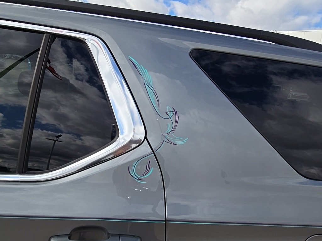 Used 2023 Chevrolet Traverse LT w/ Rear Camera Mirror Package image 45