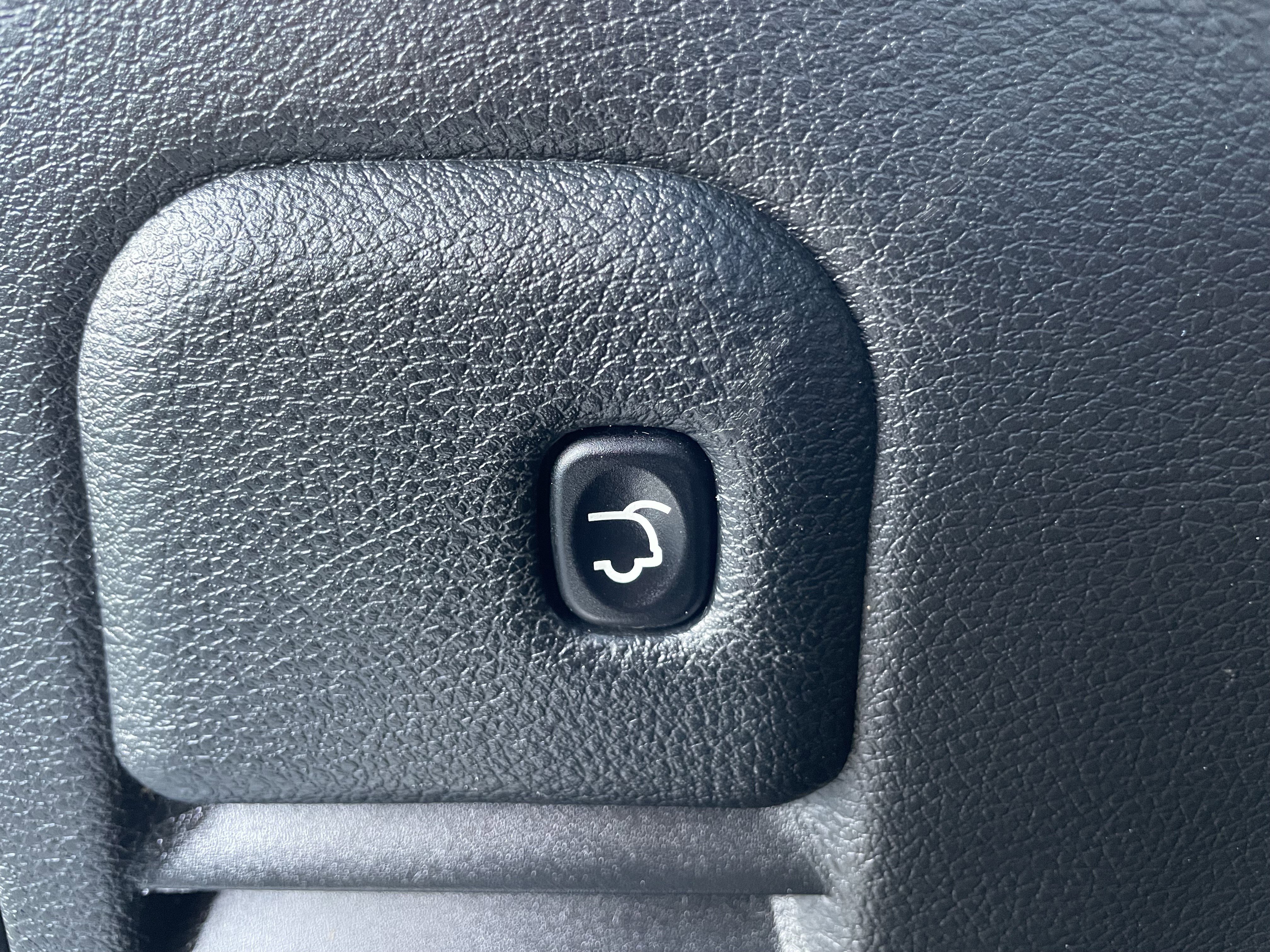 Used 2020 Jeep Grand Cherokee Overland image 38