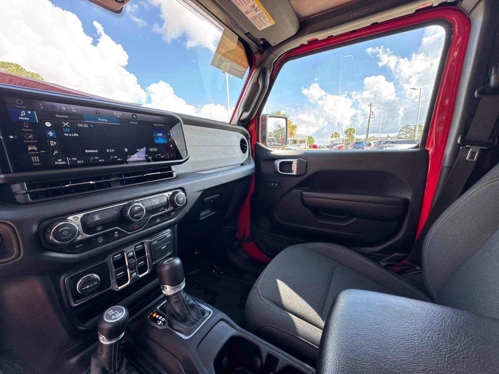 Used 2024 Jeep Wrangler Unlimited Sport AWD/4WD image 26