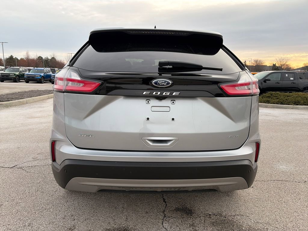 Used 2024 Ford Edge SEL w/ Convenience Package image 6