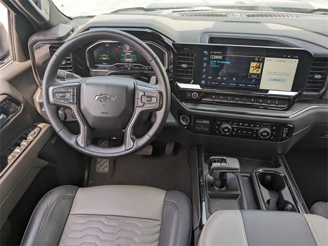 Used 2024 Chevrolet Silverado 1500 ZR2 image 17