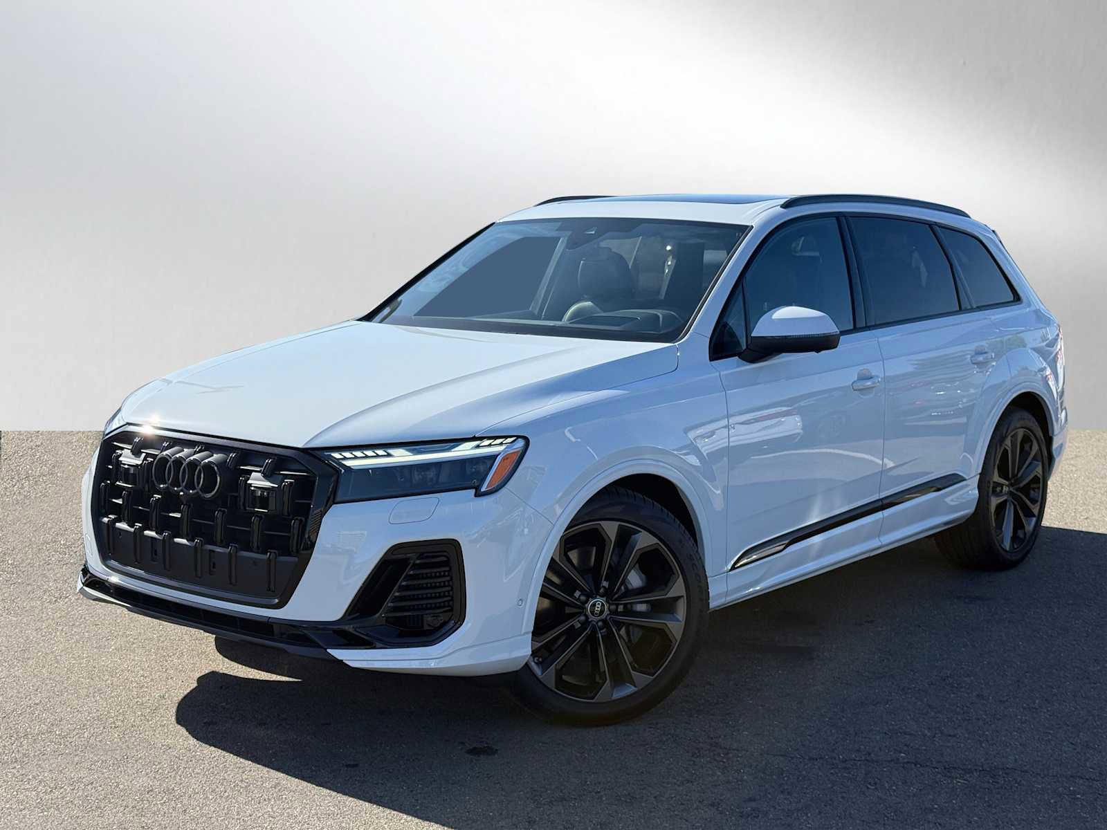 New 2025 Audi Q7 3.0T Prestige image 3