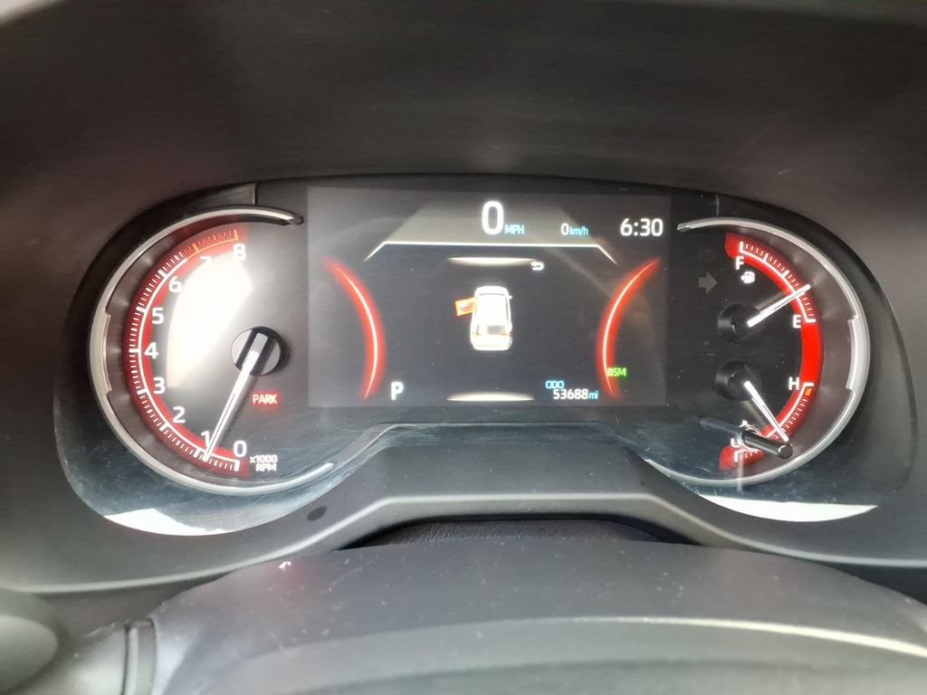 Used 2025 Toyota RAV4 XLE FWD image 29
