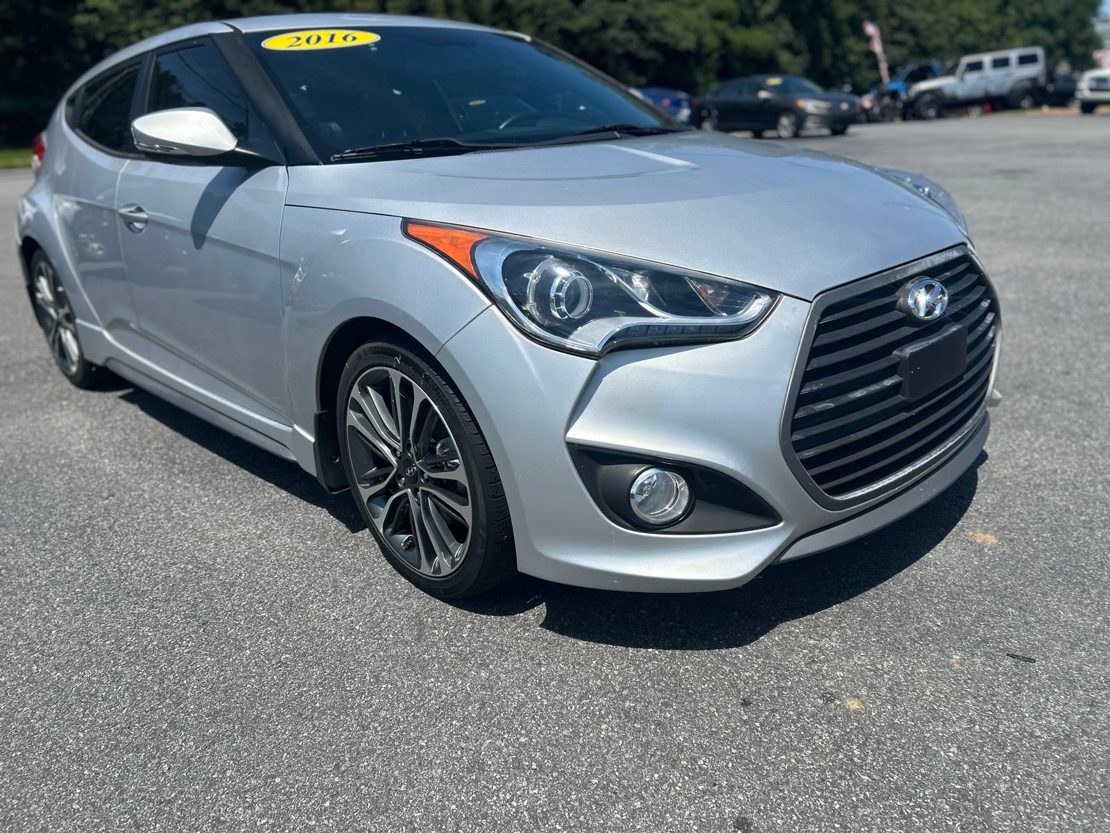 Used 2016 Hyundai Veloster Turbo FWD image 5