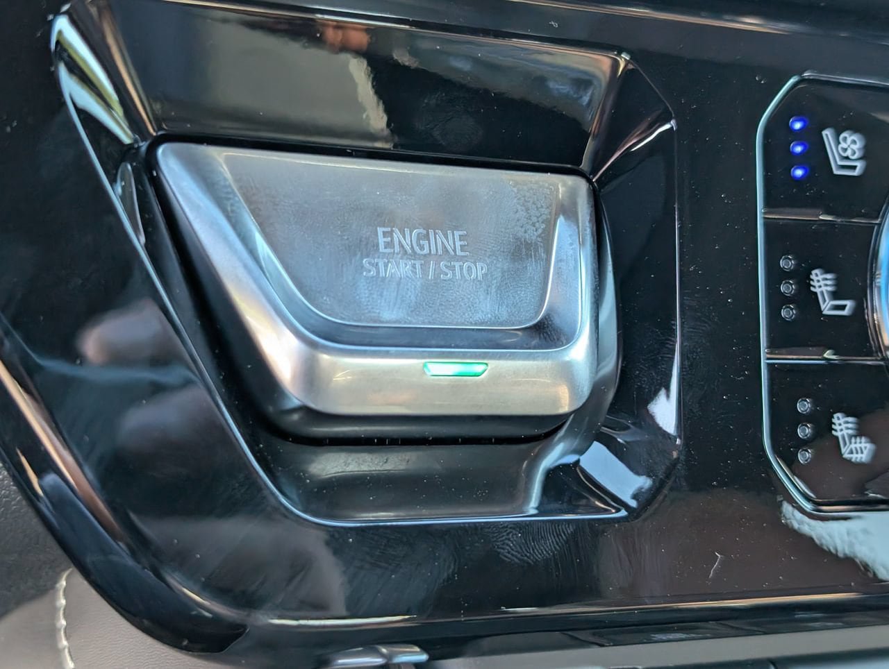 New 2026 GMC Sierra 2500 Denali Ultimate AWD/4WD image 15
