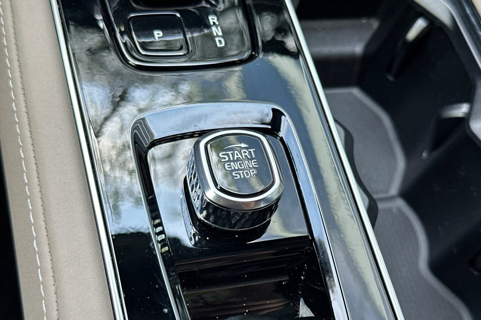 Used 2026 Volvo XC90 T8 Ultra w/ Lounge Package image 29