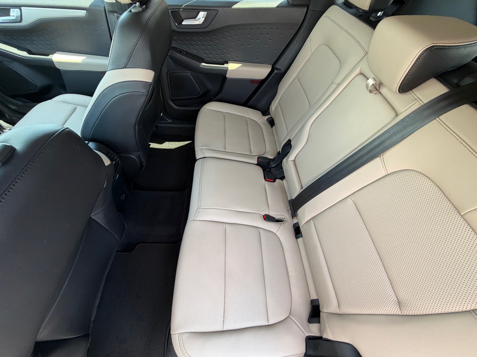 Used 2020 Ford Escape SEL FWD image 11