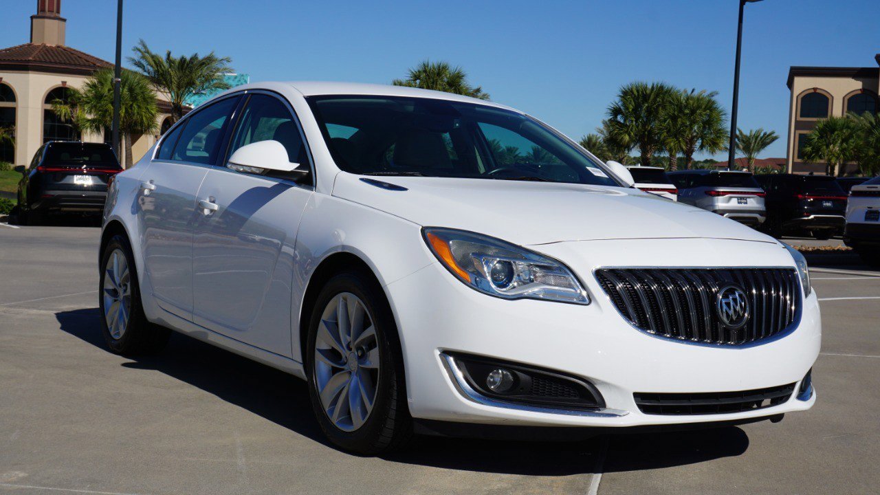 Used 2016 Buick Regal Premium image 3