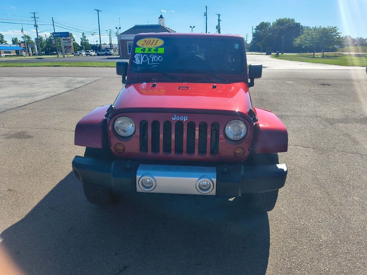 Used 2011 Jeep Wrangler Unlimited Sahara w/ Dual Top Group AWD/4WD image 13
