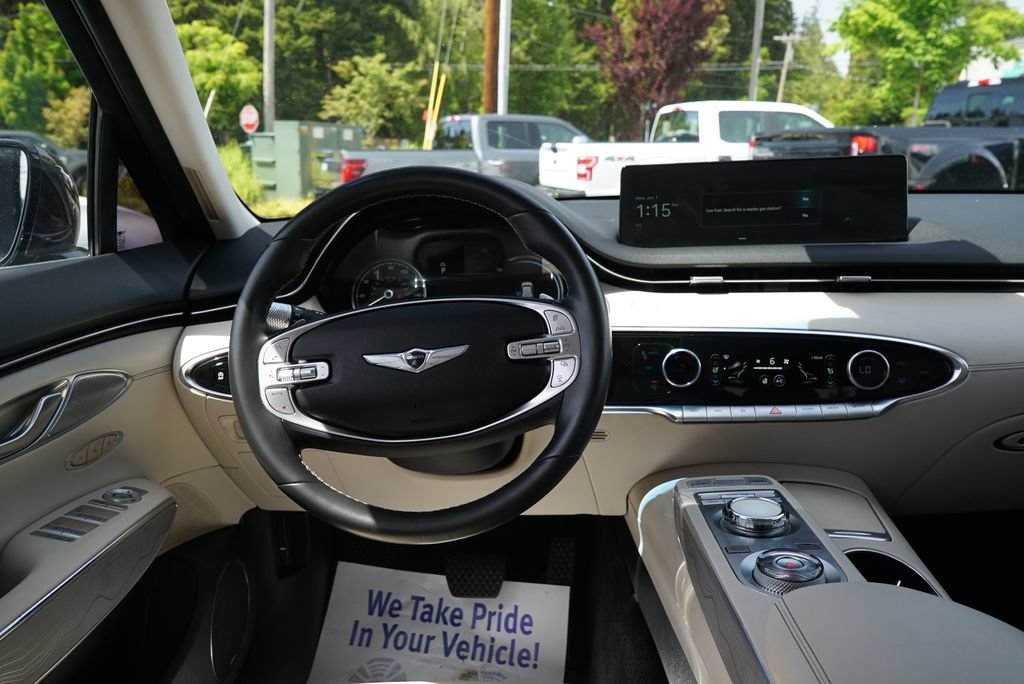 Used 2022 Genesis GV70 2.5T w/ Advanced Package AWD/4WD image 10
