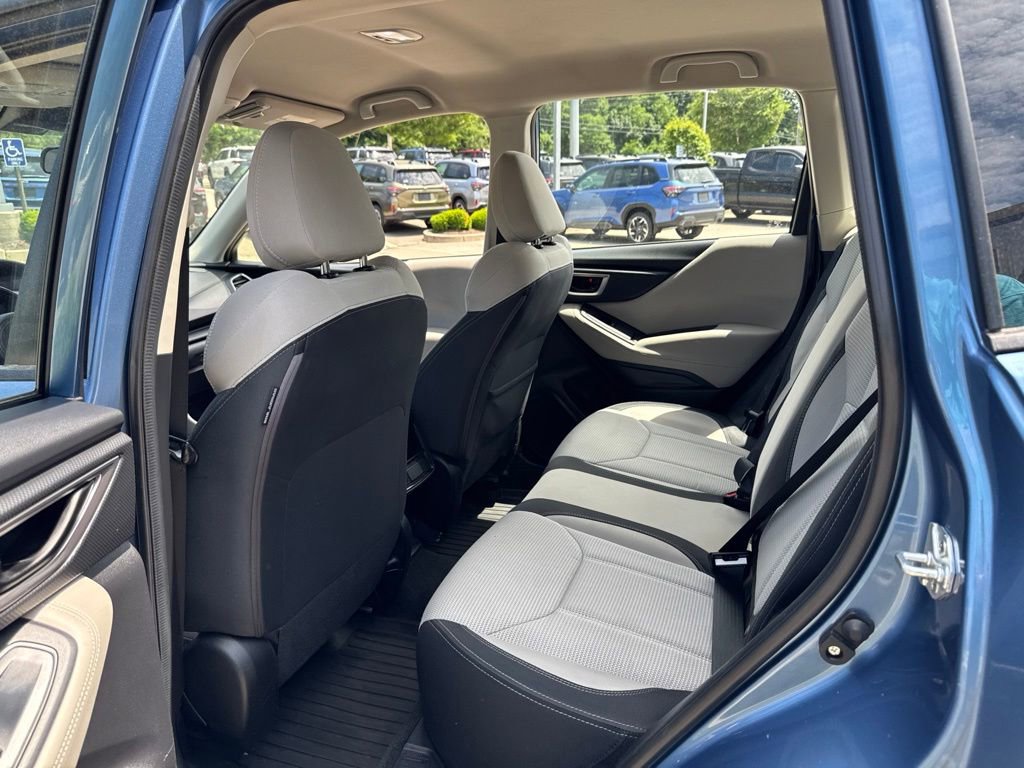 Used 2023 Subaru Forester AWD/4WD image 13