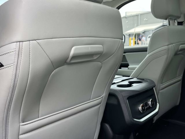 Certified 2025 Ford Expedition Platinum w/ Driver's Package AWD/4WD image 25