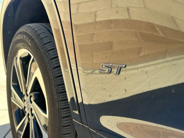 Used 2025 Buick Enclave Sport Touring image 18