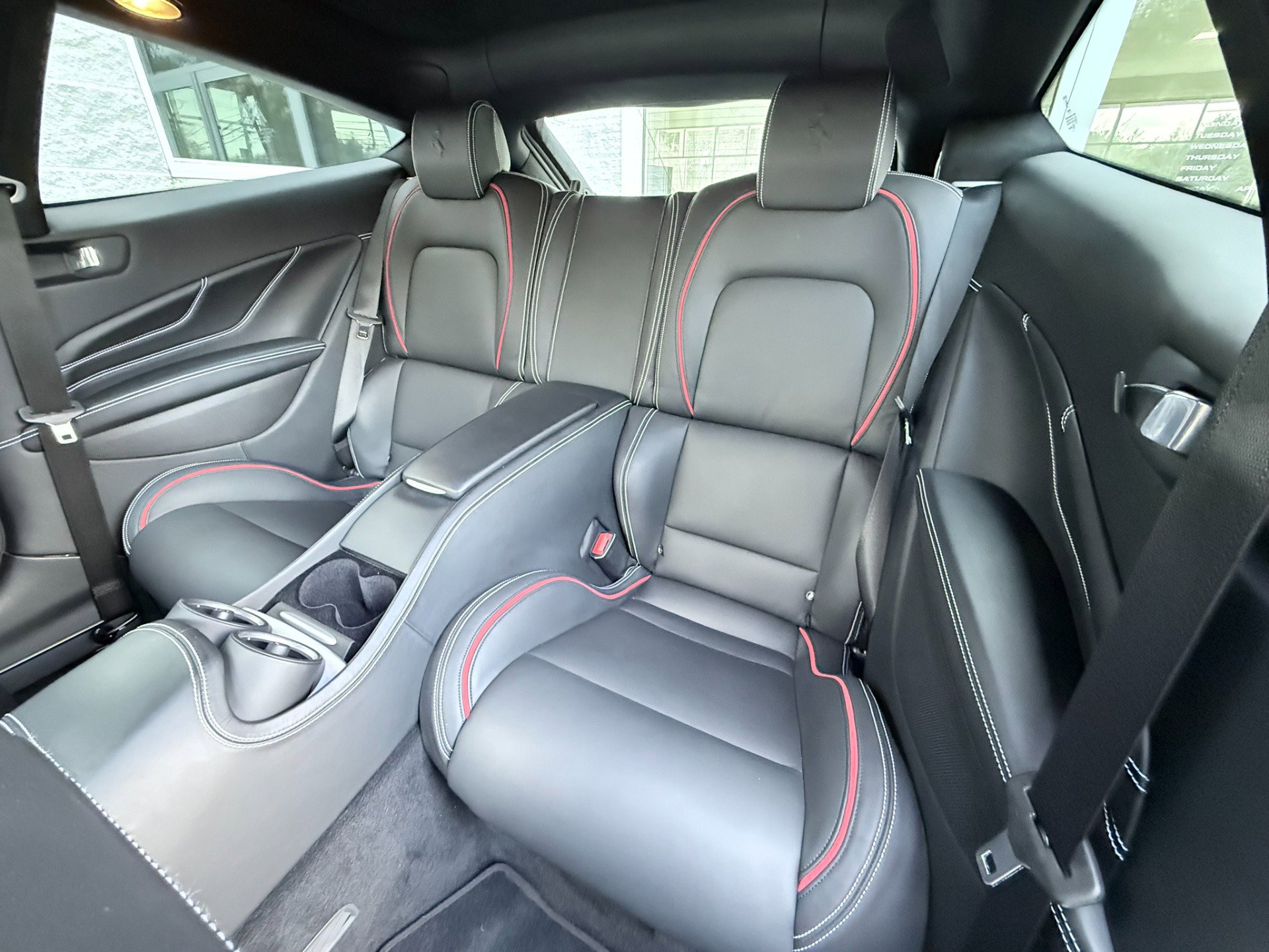 Used 2012 Ferrari FF image 22