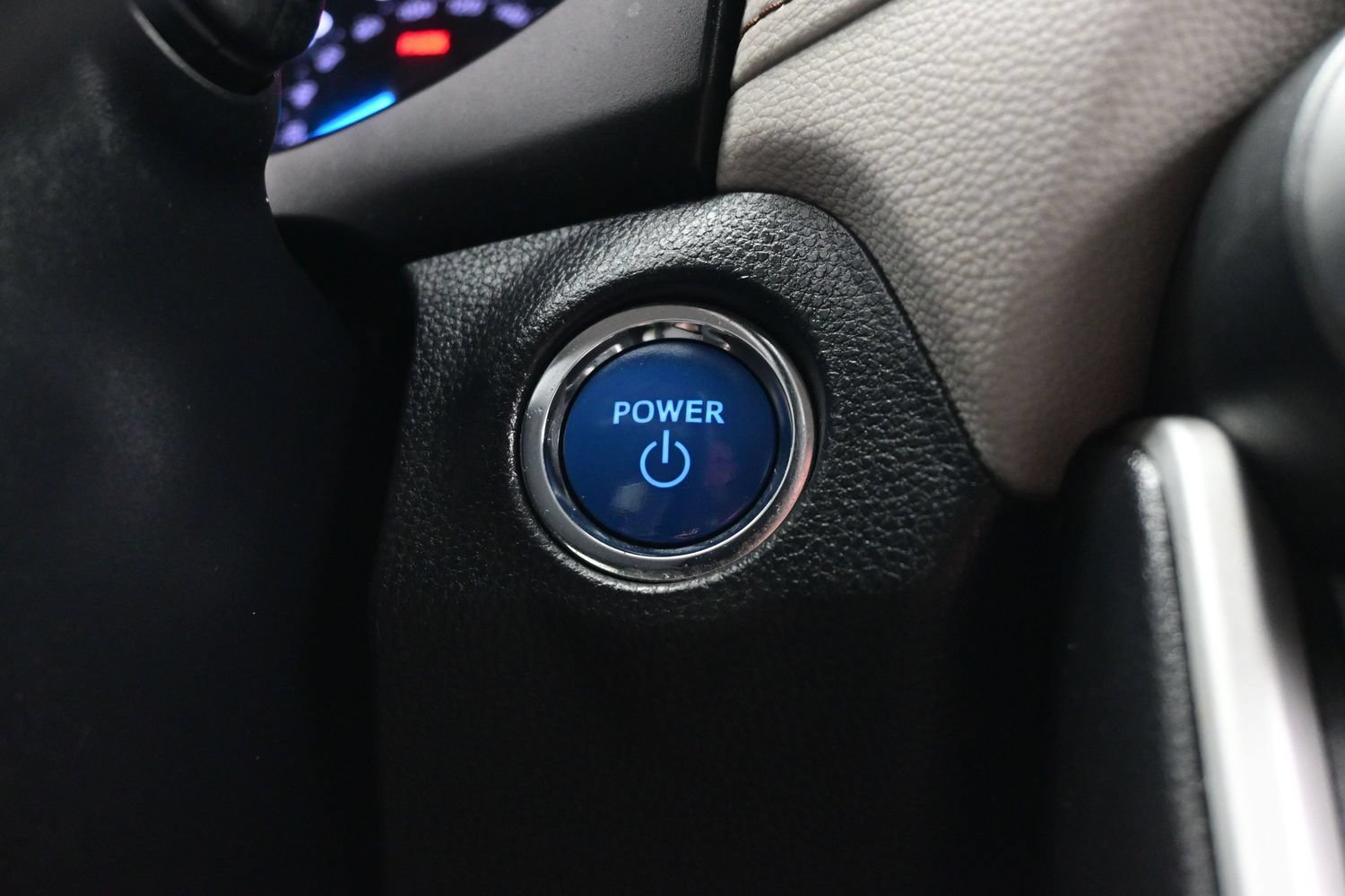 Used 2020 Toyota RAV4 XLE w/ XLE Grade Weather Package AWD/4WD image 23