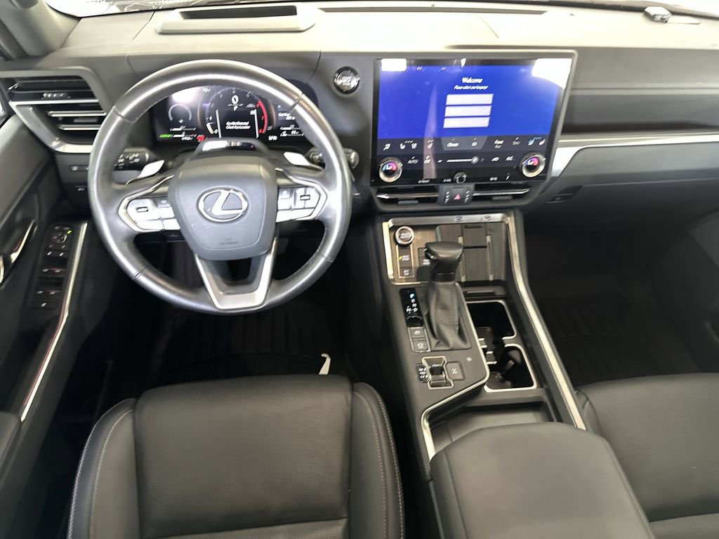 Used 2025 Lexus GX 550 w/ Cold Area Package image 16