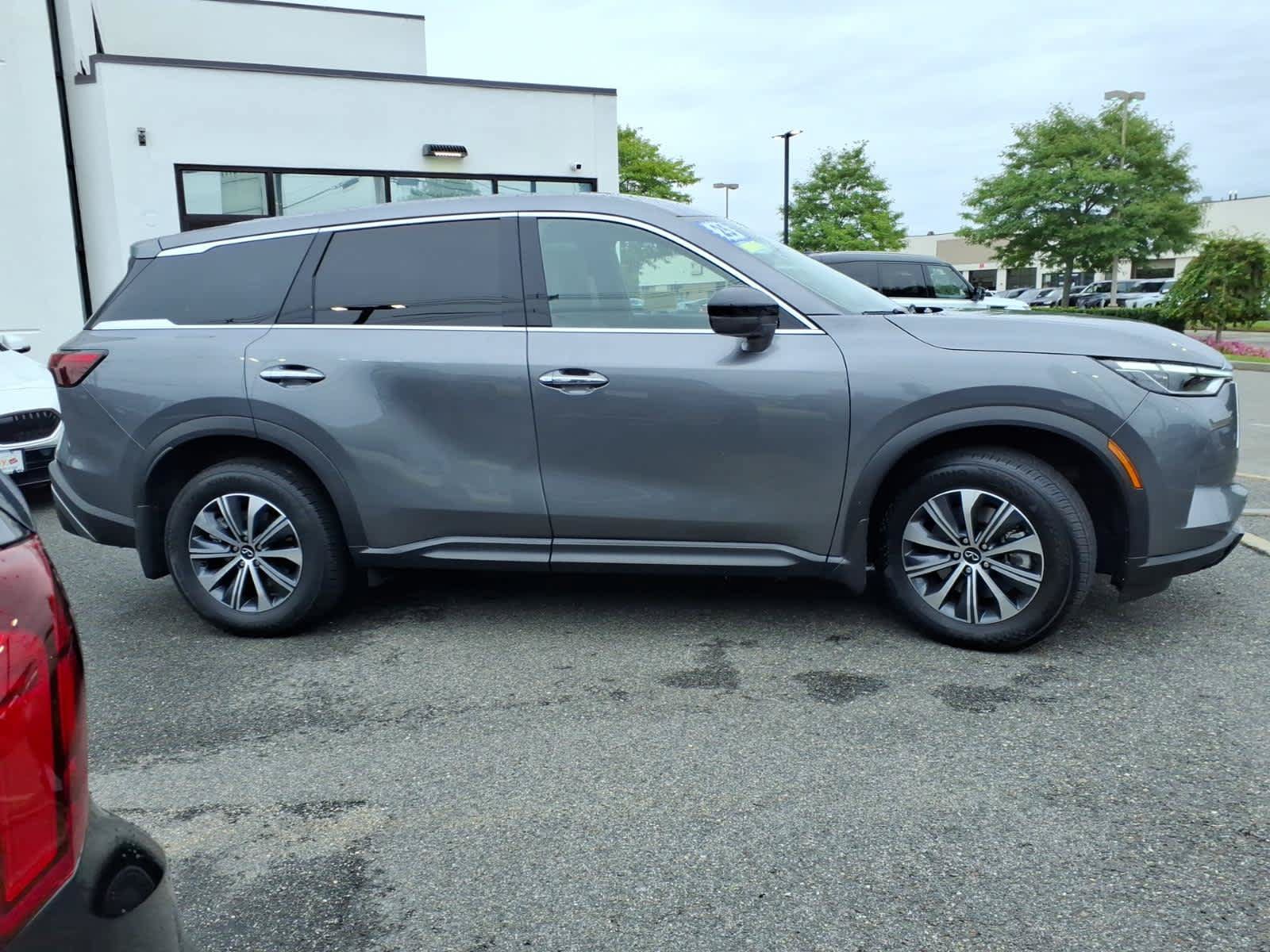 Certified 2025 INFINITI QX60 Pure AWD/4WD image 4