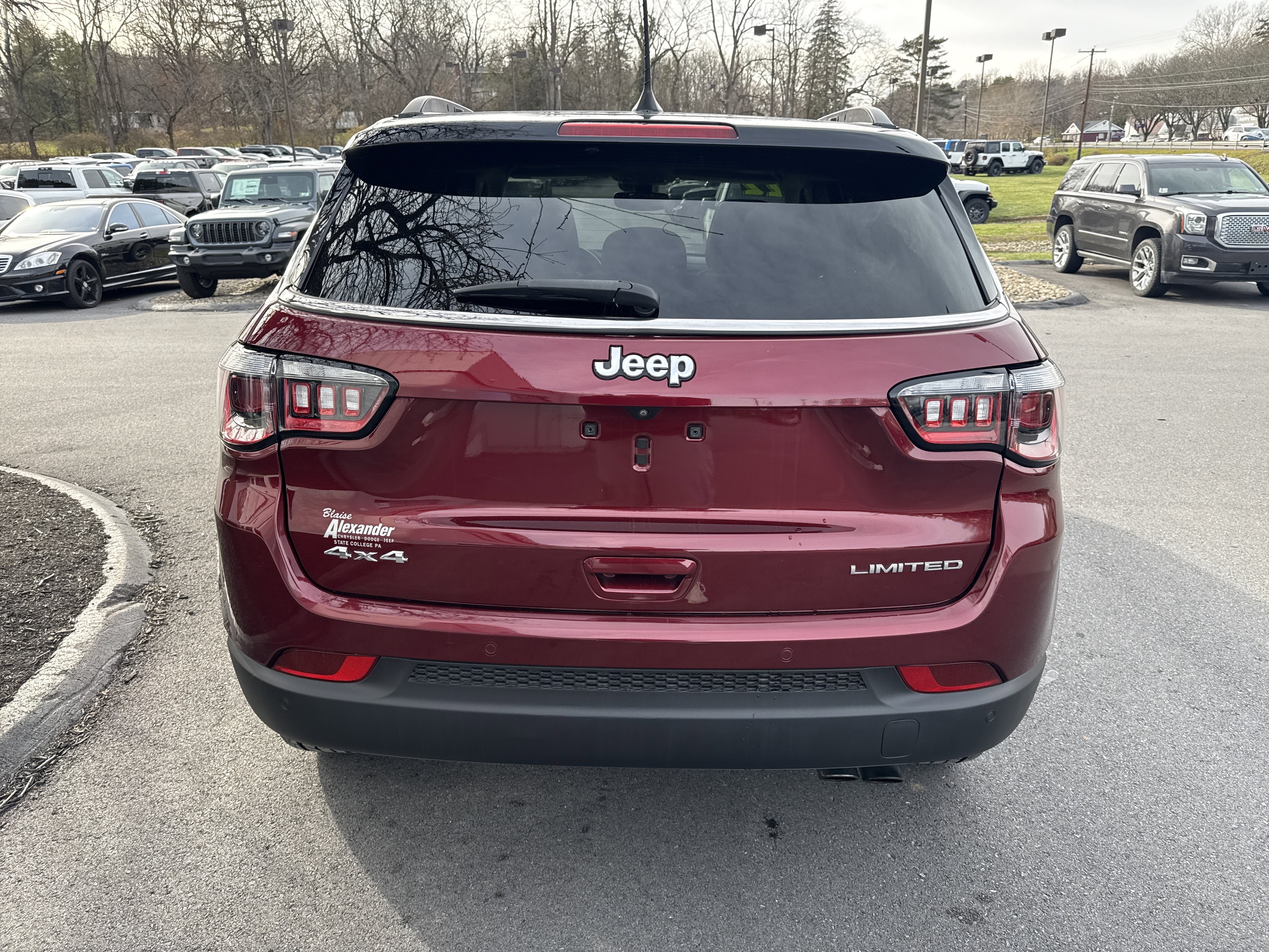 Used 2022 Jeep Compass Limited w/ Sun and Sound Group video 4