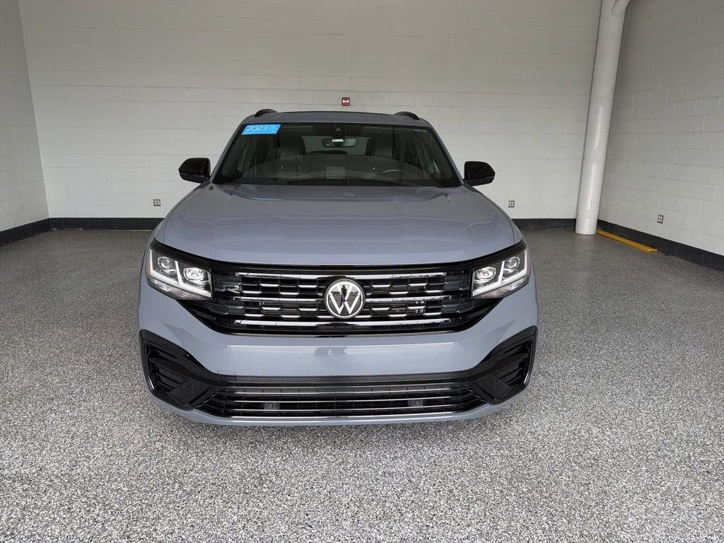 Certified 2023 Volkswagen Atlas Cross Sport SEL R-Line AWD/4WD image 8